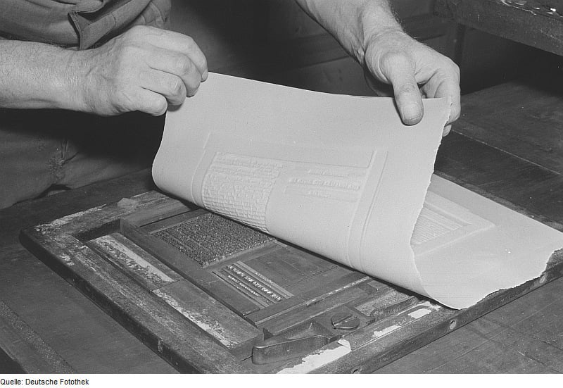 Flong being peeled off original set type